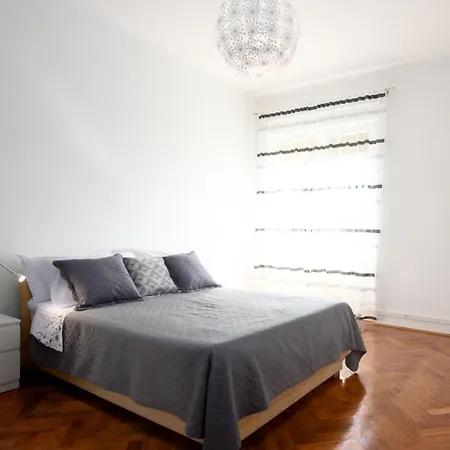 Lari Apartment