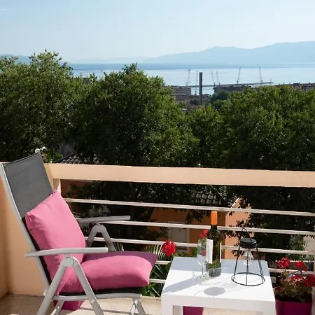 Lari Apartment